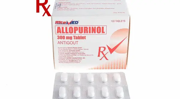 Allopurinol 300 mg, lek na dnę moczanową. Opakowanie i blister z tabletkami.