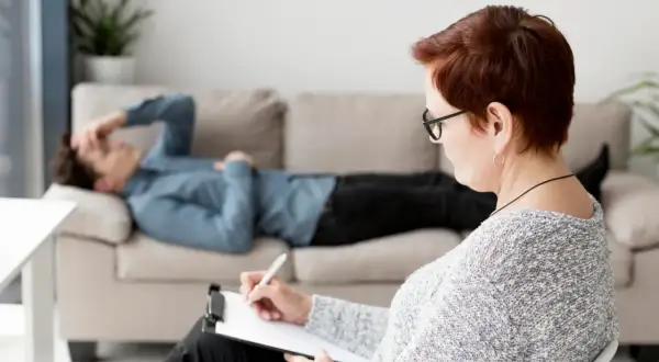 Leczenie zakupoholizmu w Polsce: Odzyskaj kontrolę nad życiem